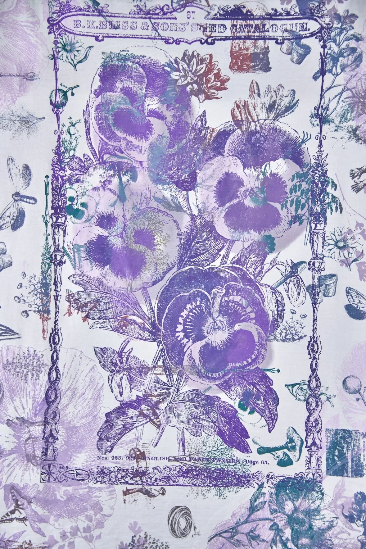 1255 Art Tee White Flower Garden