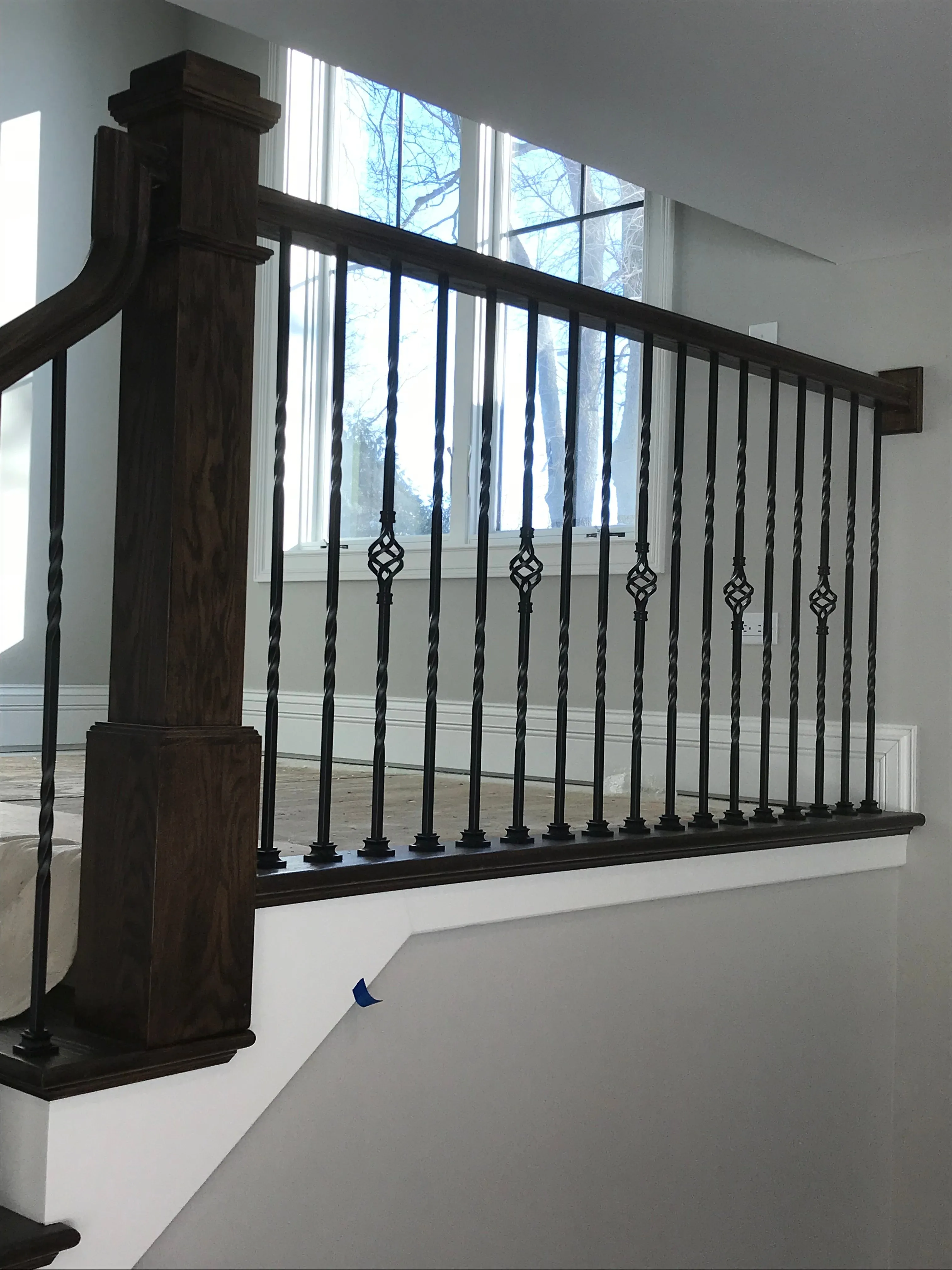 2551 Series 2TW Double Twist Iron Baluster
