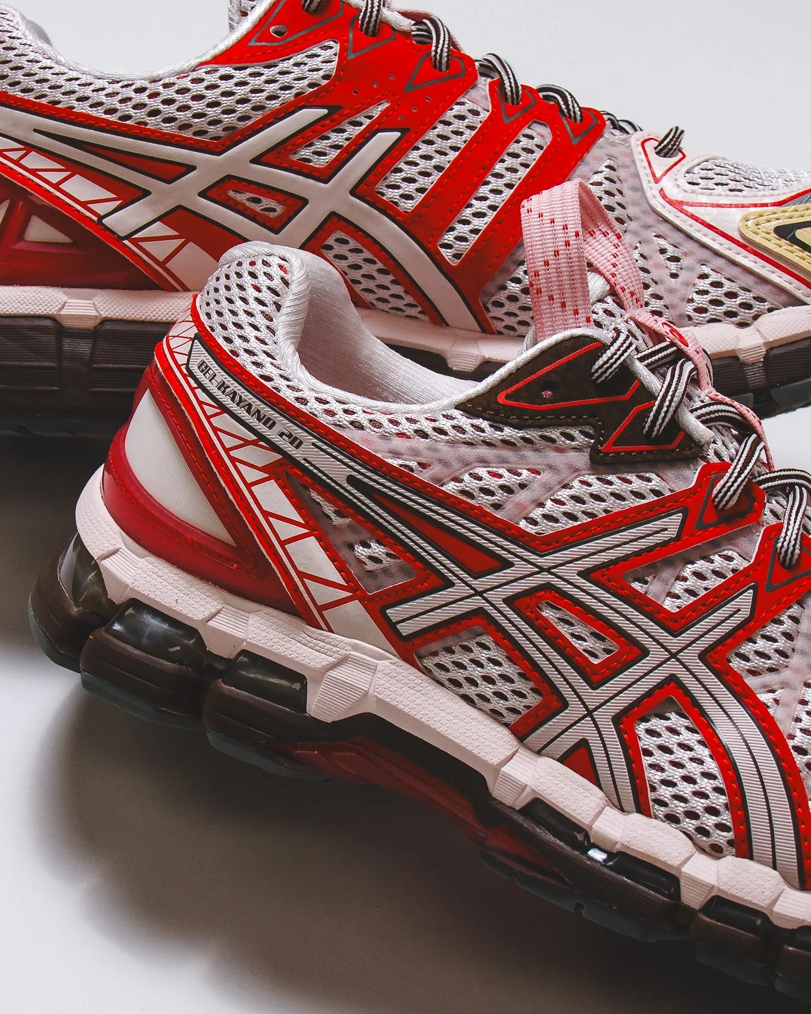 Asics Men UB9-S Gel-Kayano 20 Crystal Pink Classic Red 1203A456-700