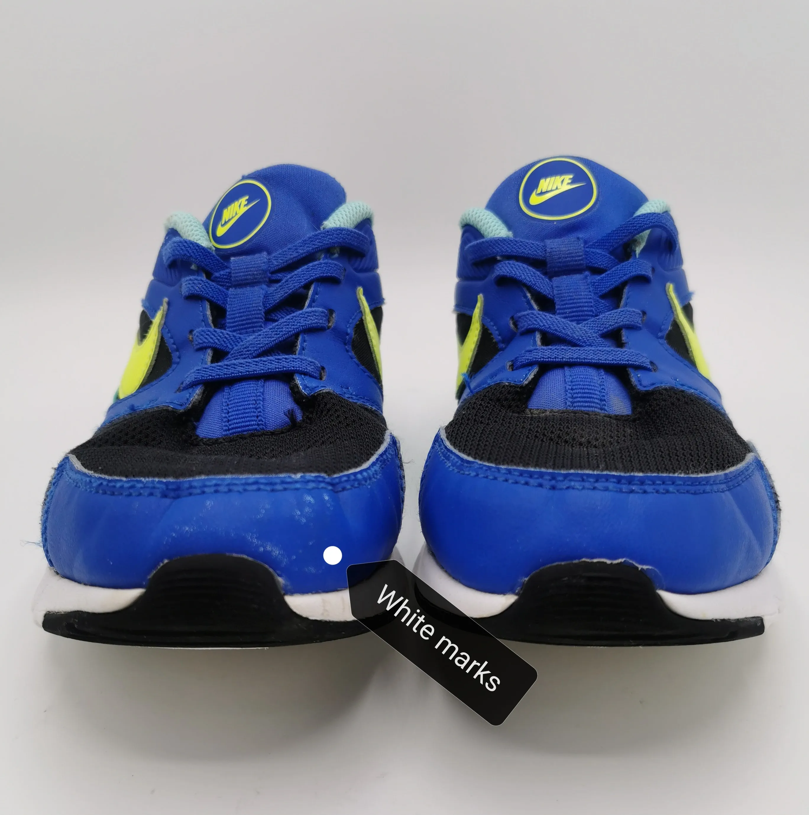 BOY SIZE 2 YOUTH - NIKE, Running Shoes, Stretch Laces VGUC B2