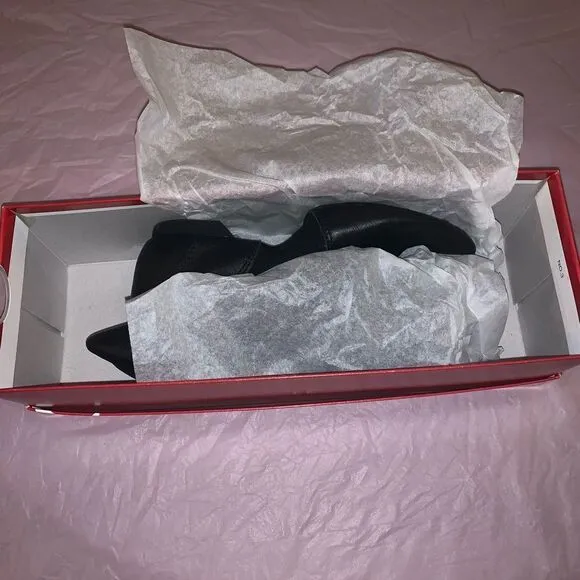 Capezio Jazz Shoes. Black. Size 5.5 M