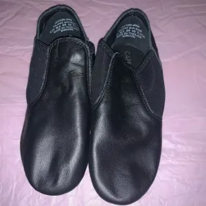 Capezio Jazz Shoes. Black. Size 5.5 M