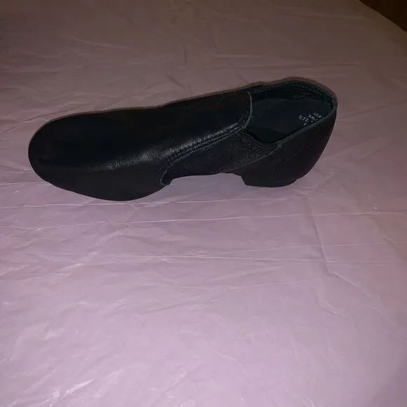 Capezio Jazz Shoes. Black. Size 5.5 M