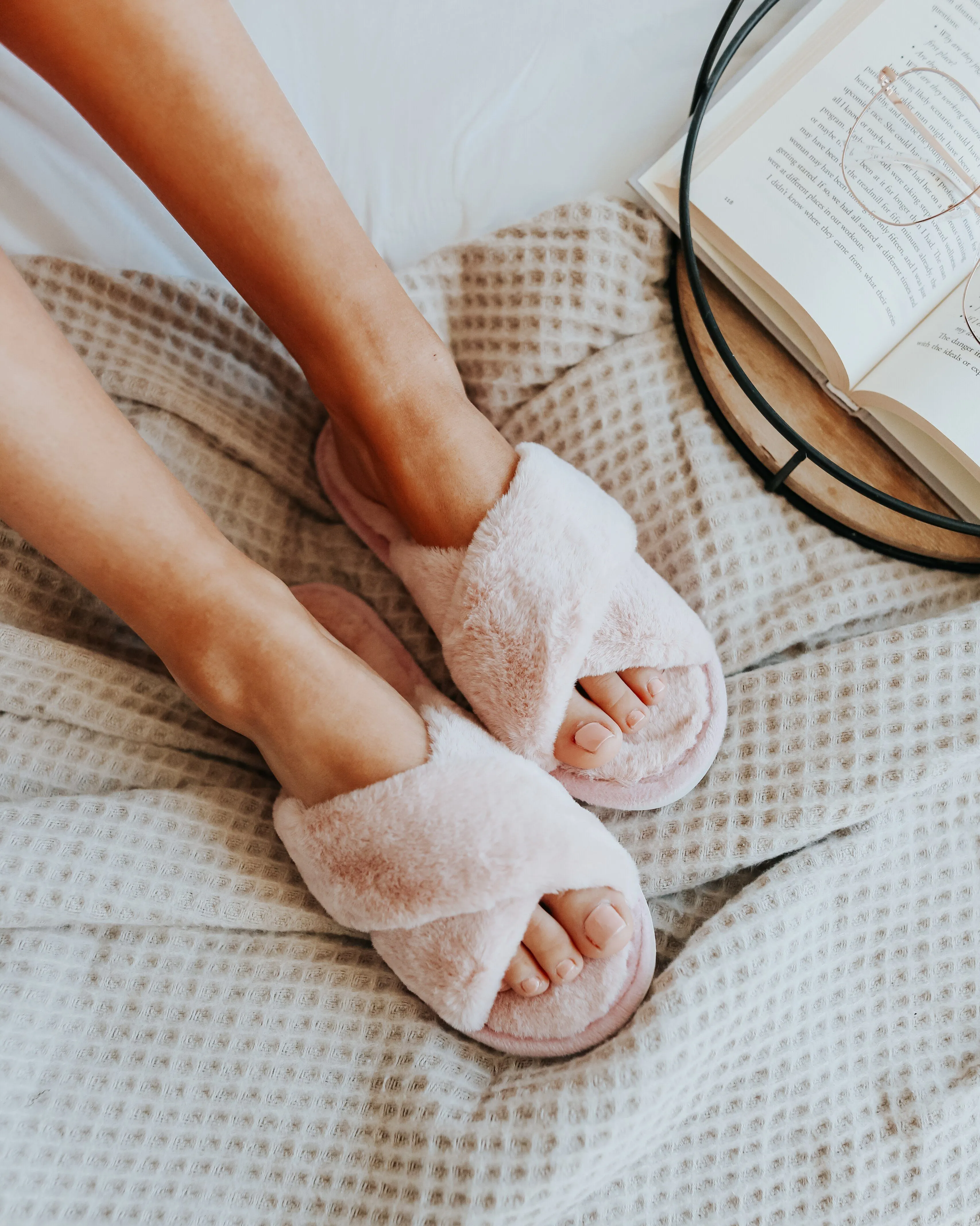Cozy Faux Fur Cross Front Slippers - Pink