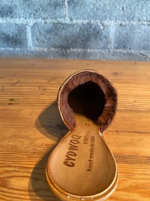 Cydwoq East Mule