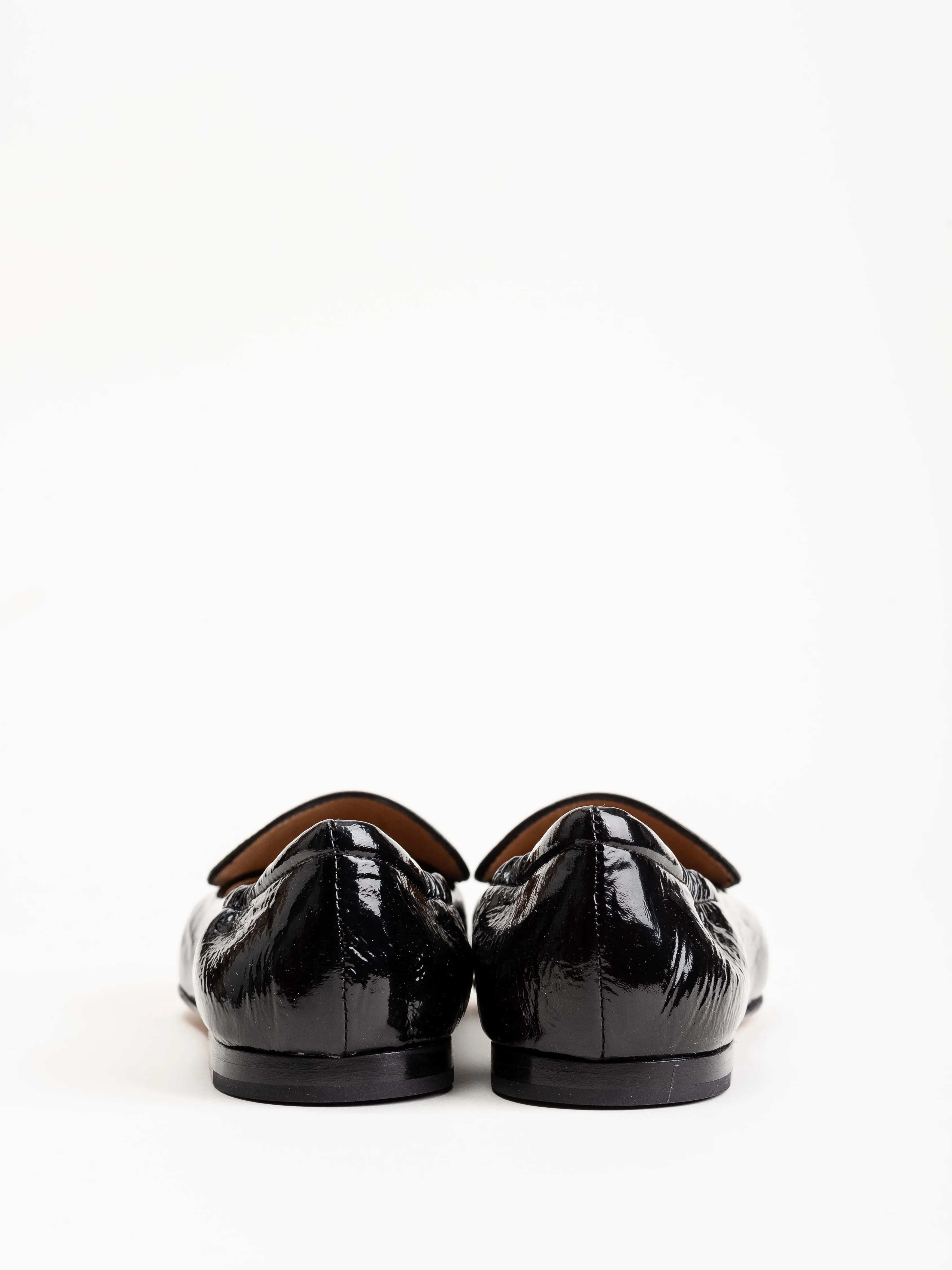 flat loafer - black patent