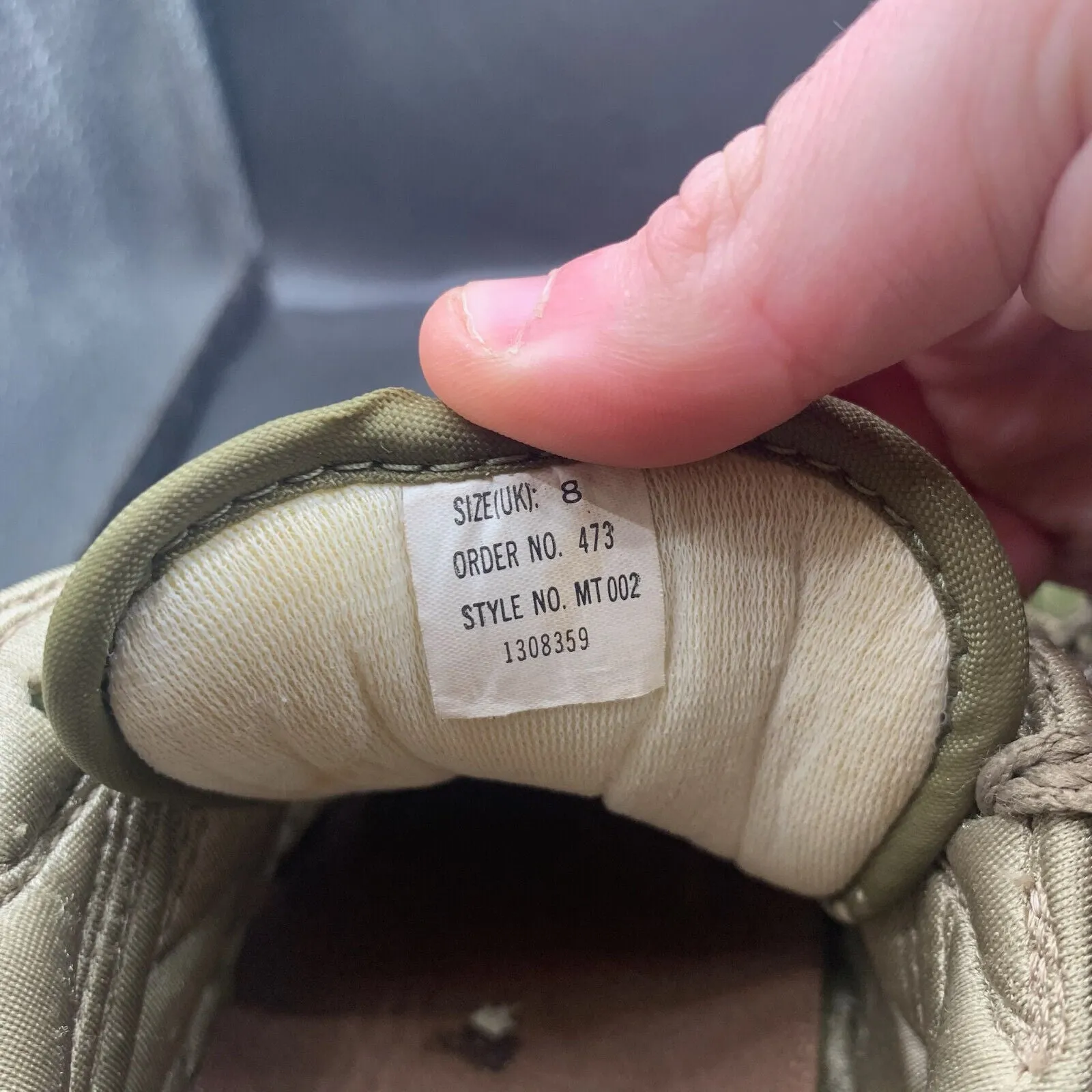 Genuine British Army Green PT Running Shoes Gym Trainers - Size UK 8 - EU 42