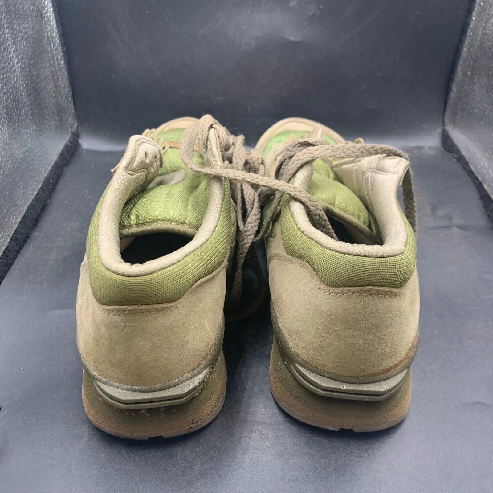 Genuine British Army Green PT Running Shoes Gym Trainers - Size UK 8 - EU 42