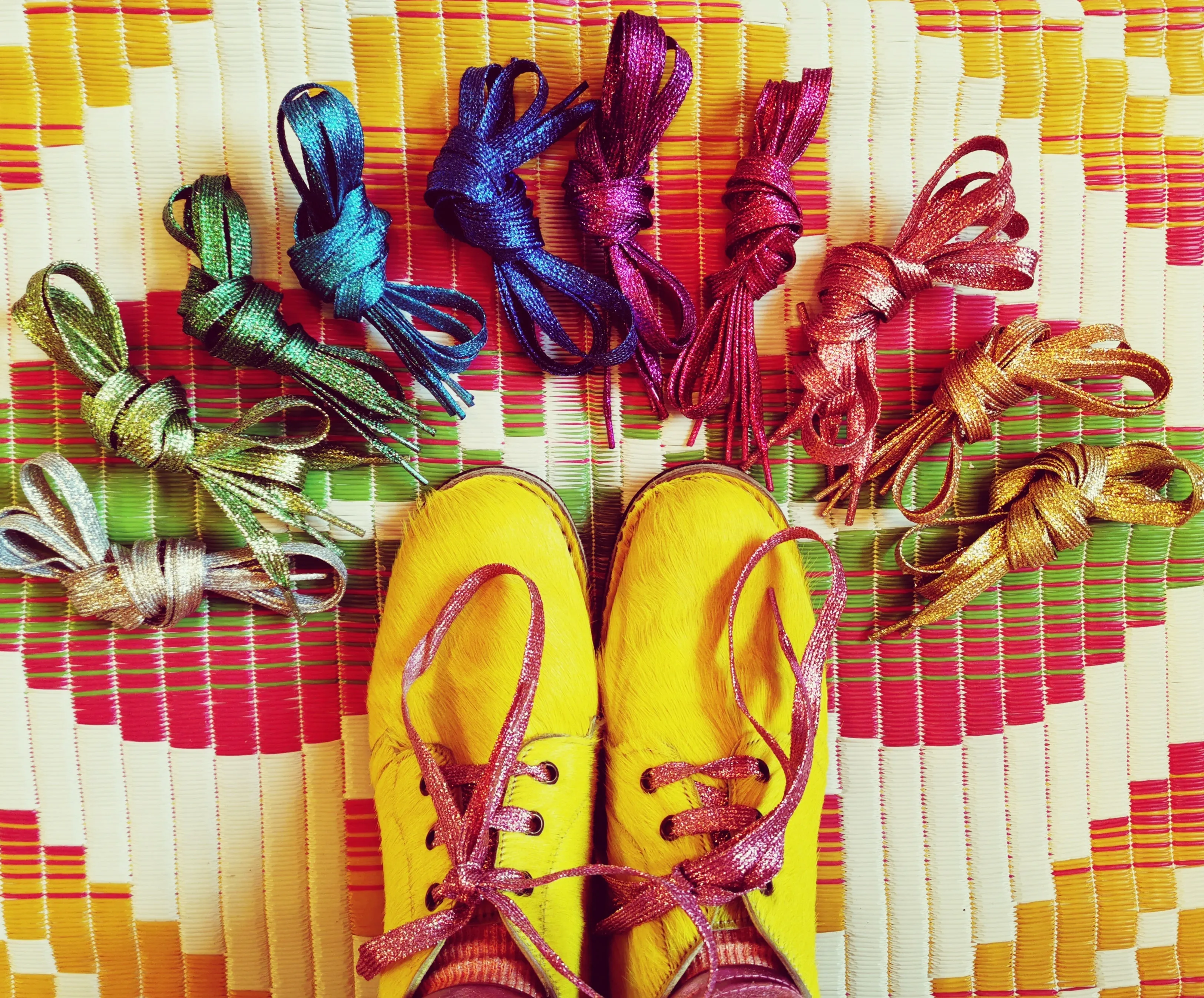 Glitter metallic shoelaces
