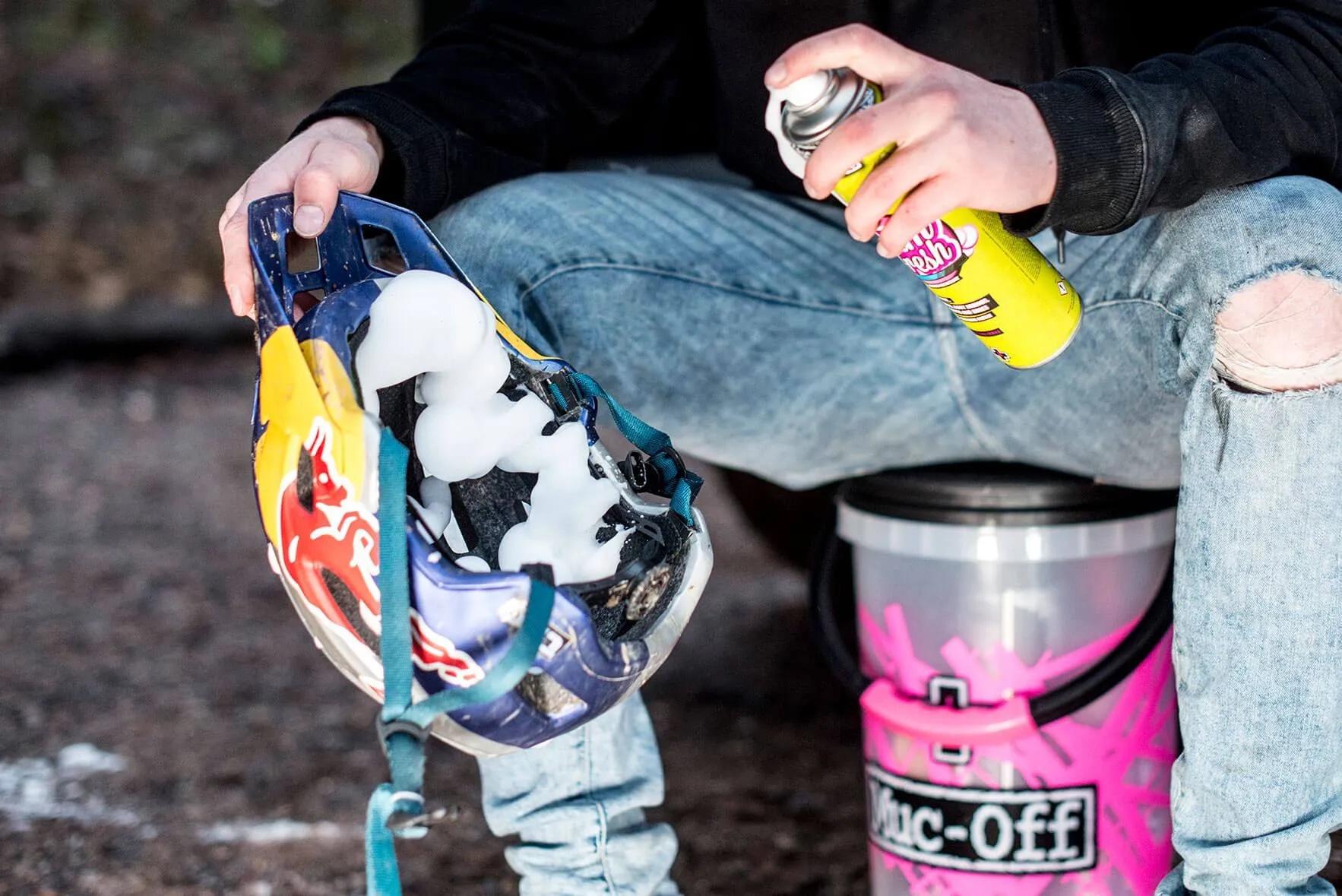 MUC-OFF MOTORCYCLE/BIKE HELMET FOAM FRESH CLEANER