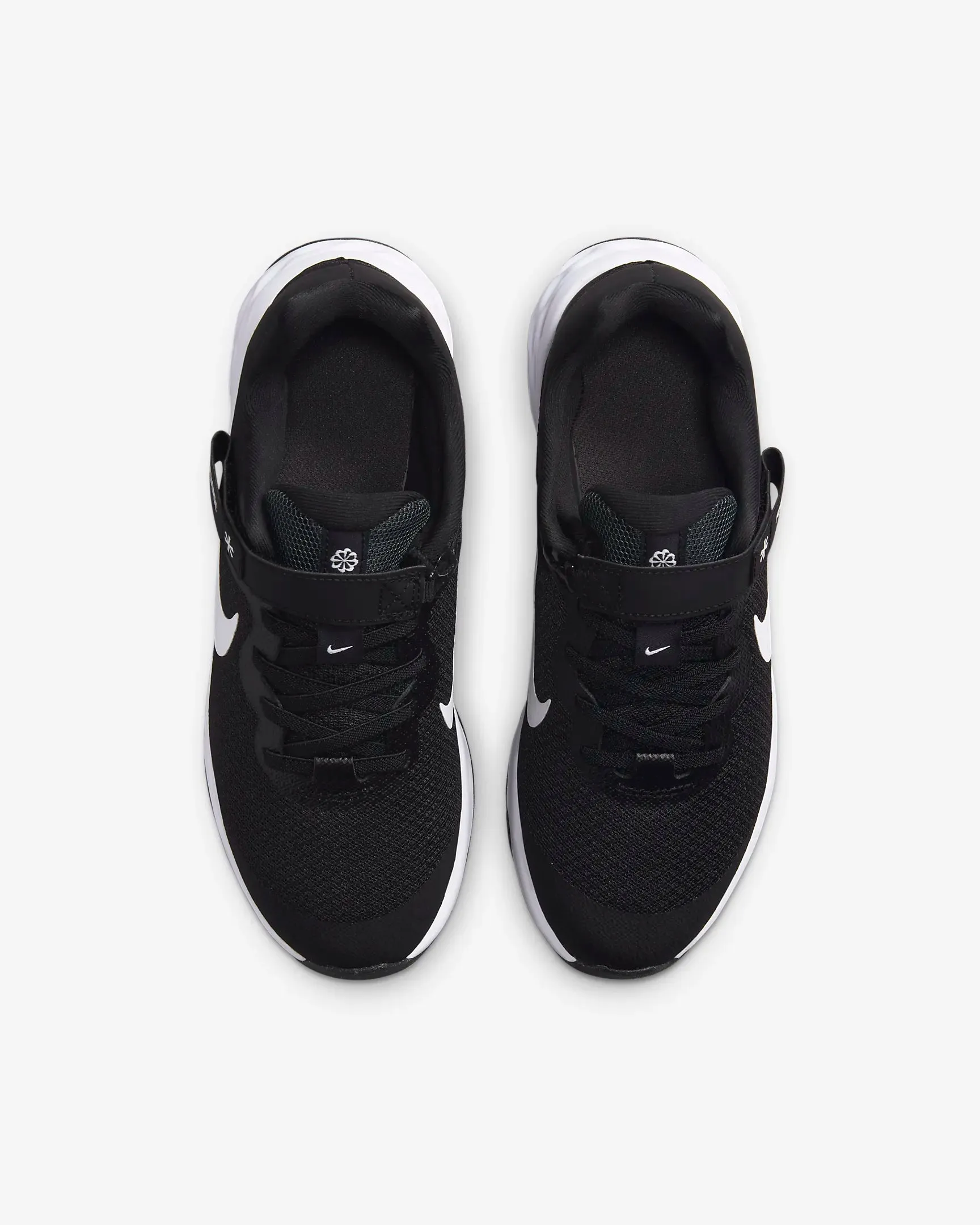 Nike Revolution 6 FlyEase J