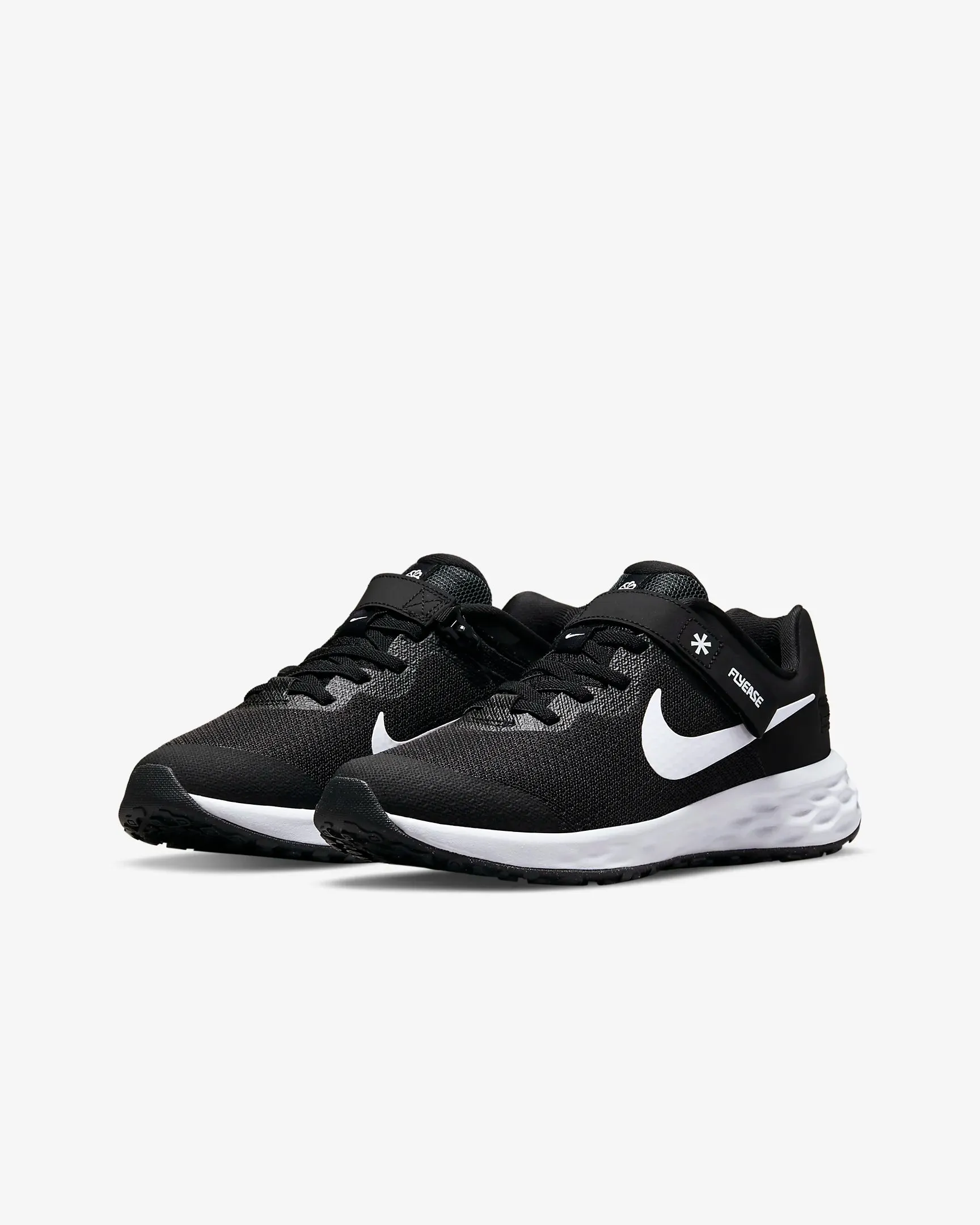 Nike Revolution 6 FlyEase J