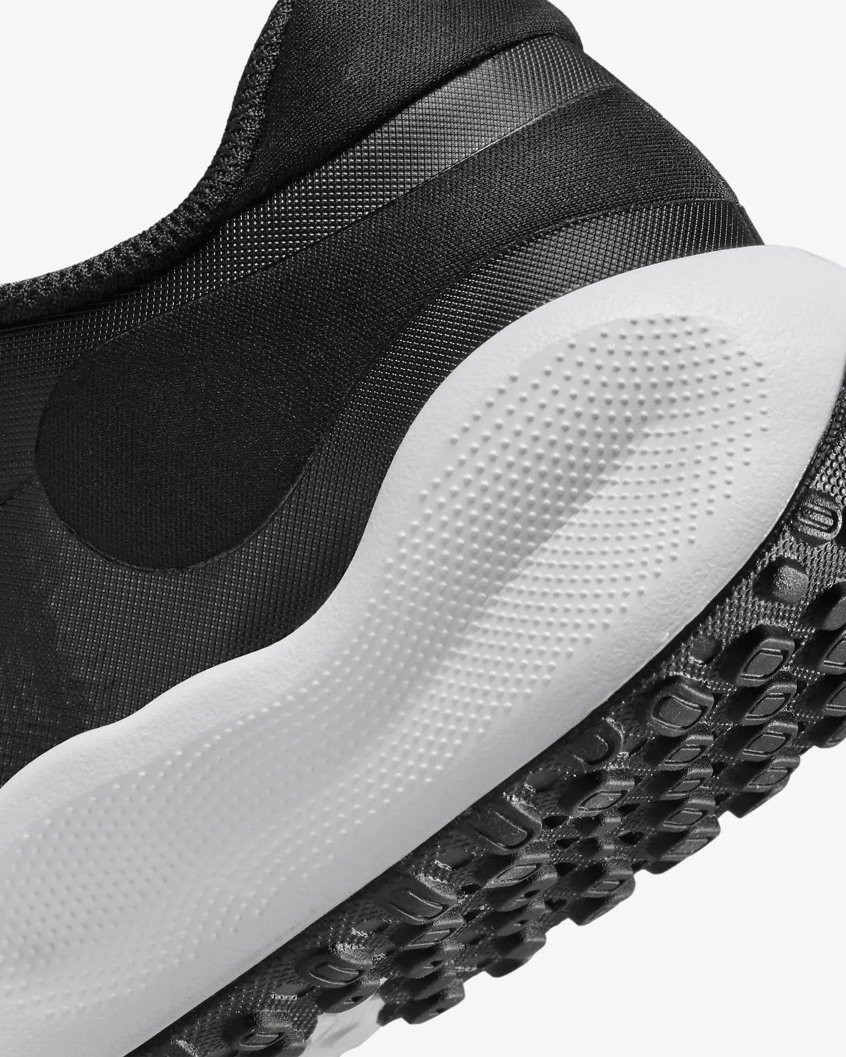Nike Revolution 7