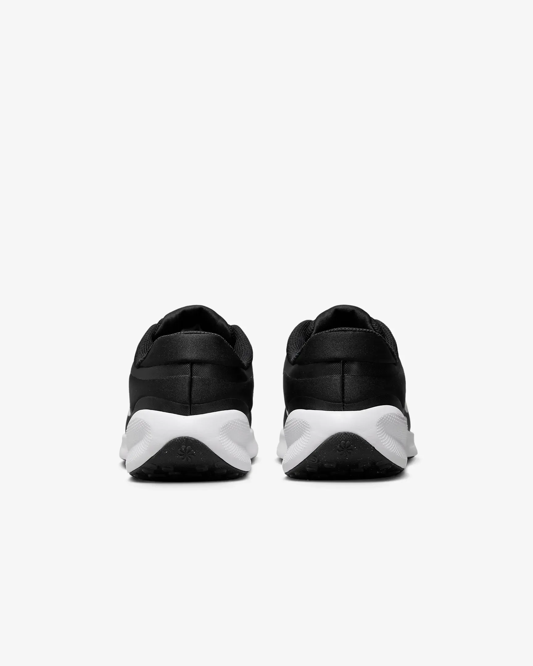 Nike Revolution 7