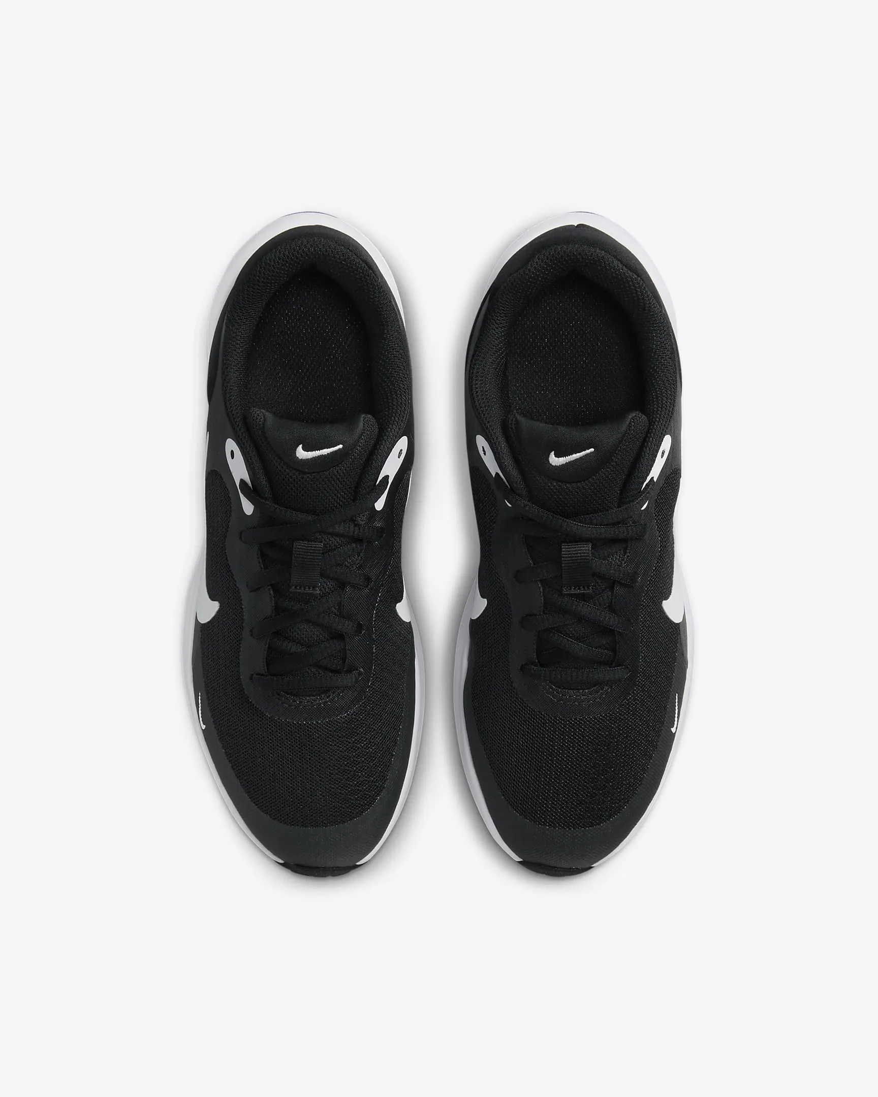 Nike Revolution 7