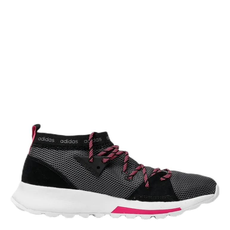 Quesa Shoes Core Black / Grey Five / Shock Pink