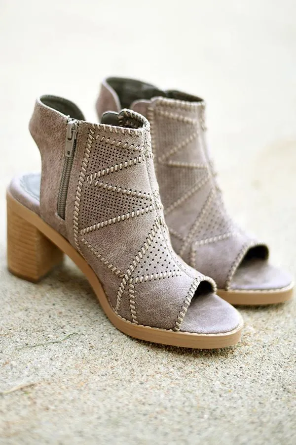 Tracy Grey Wedges - Not Rated