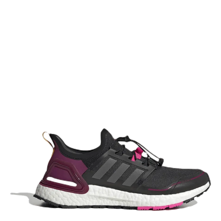 Ultraboost WINTER.RDY Shoes Core Black / Iron Metallic / Power Berry