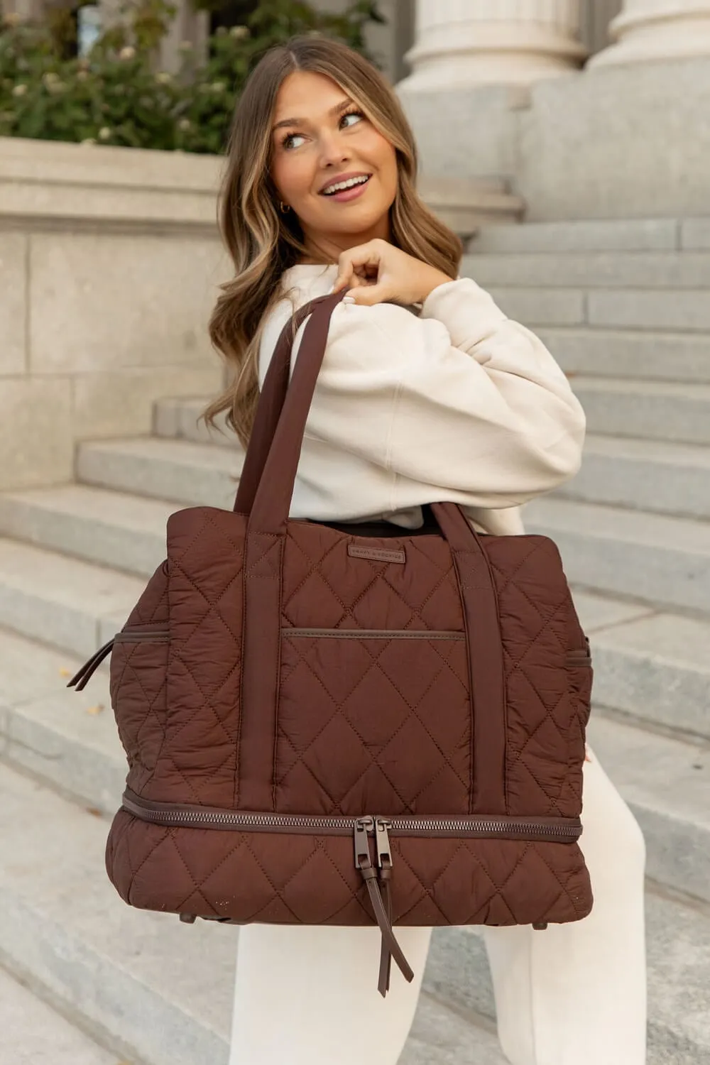 VOYAGER quilted espresso