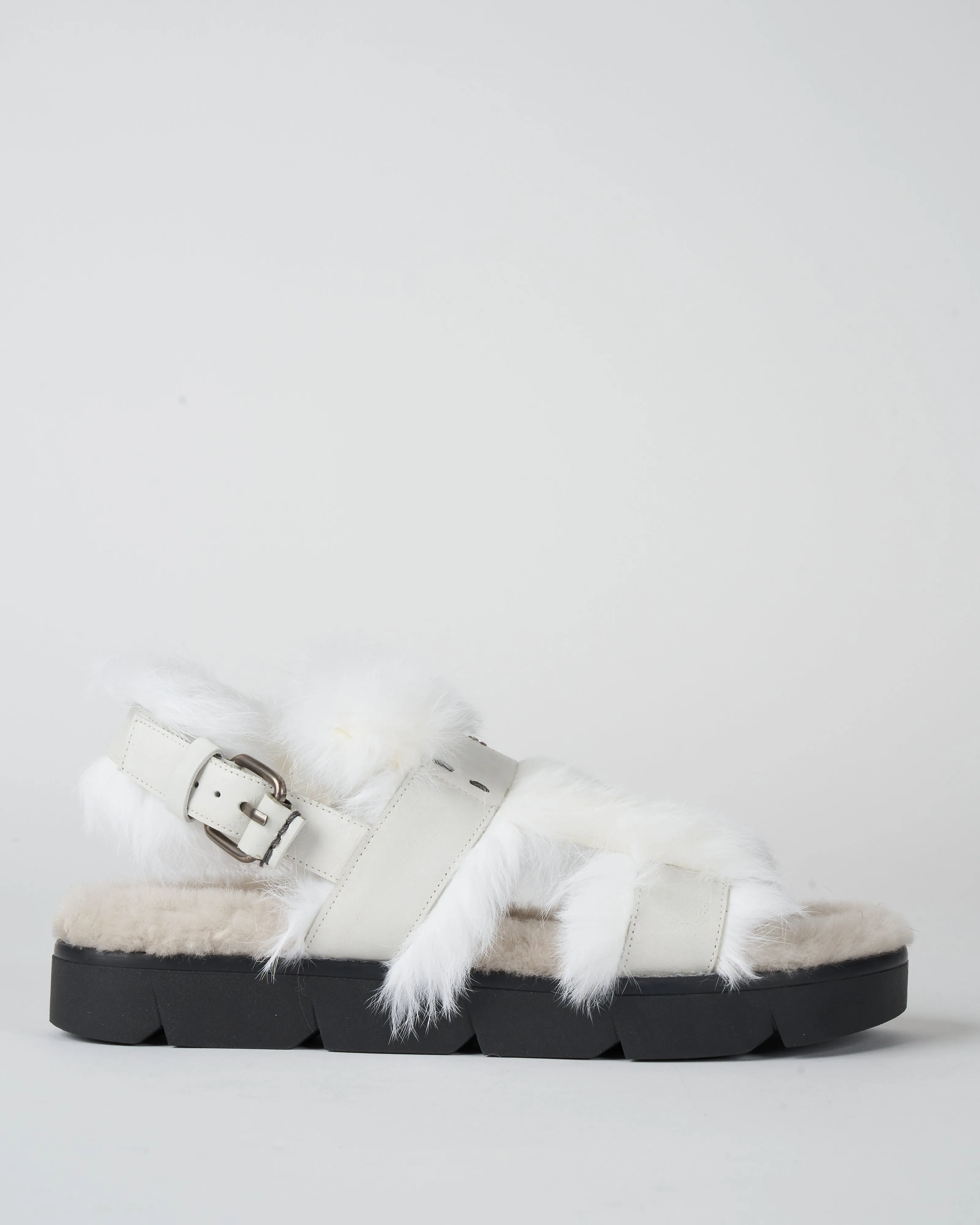white sandal with white lapin